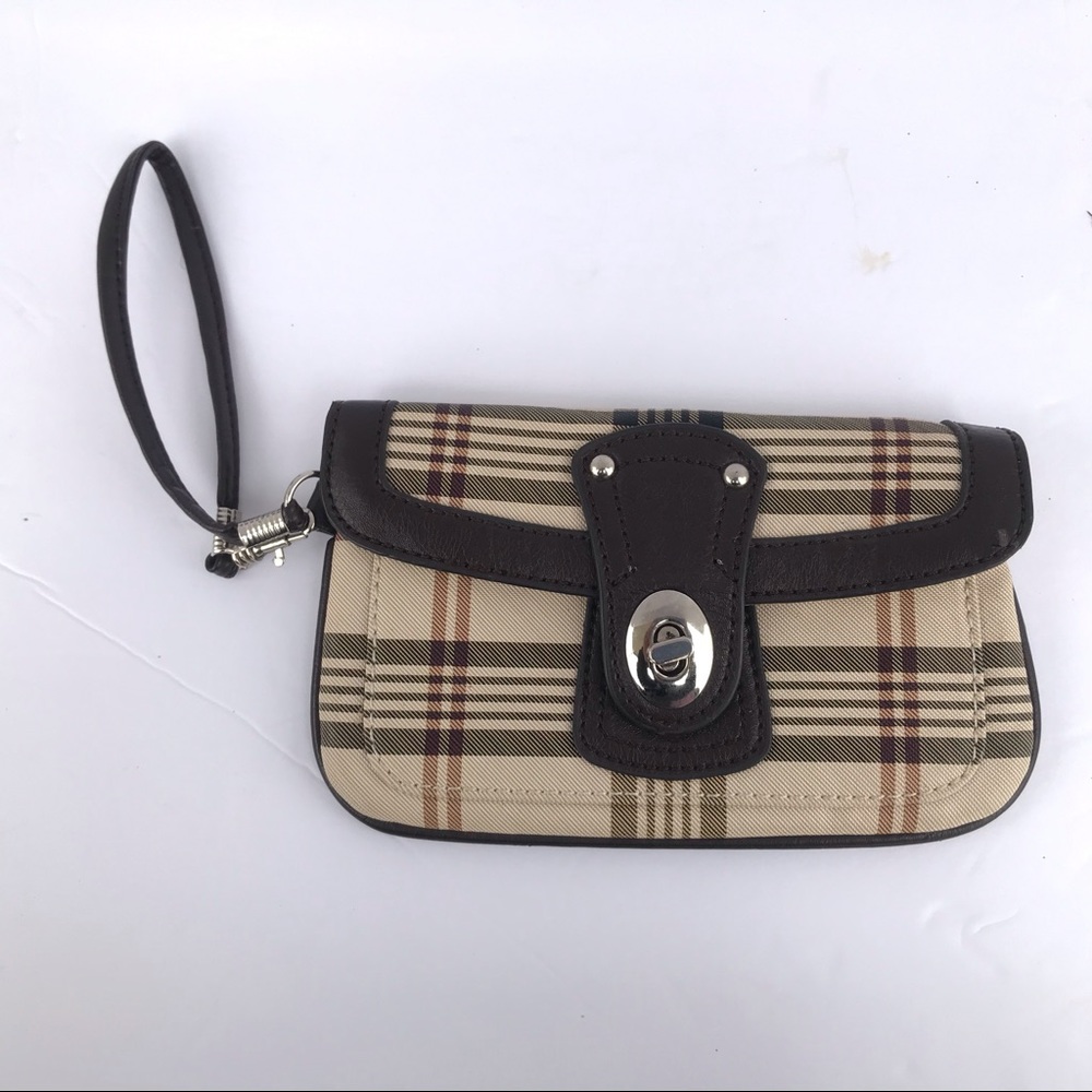 Wristlet